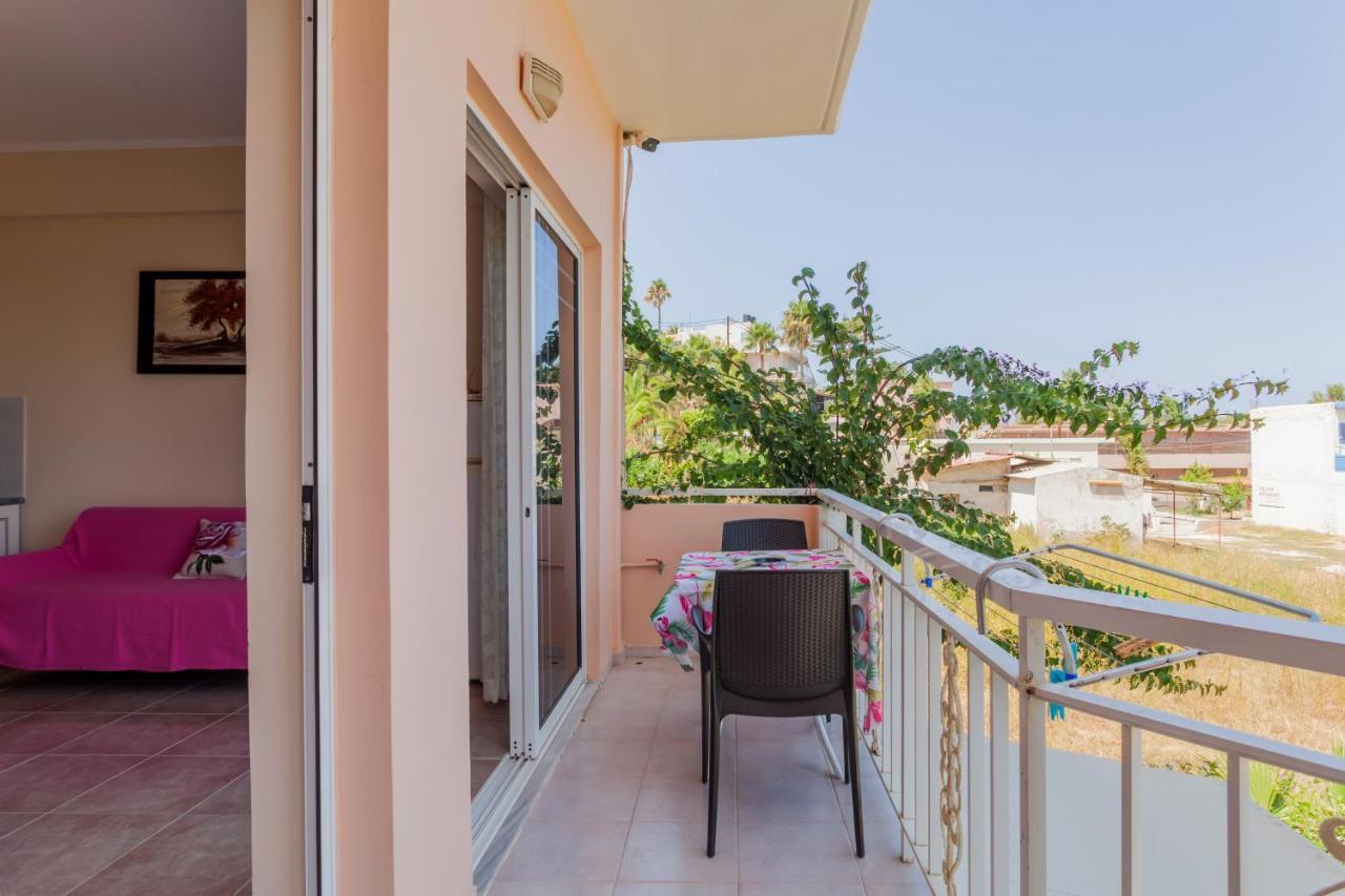 Christine Seaside Apartments In Chania Stalos Exterior photo