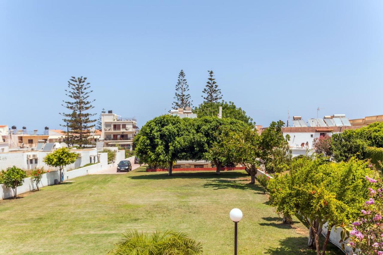 Christine Seaside Apartments In Chania Stalos Exterior photo